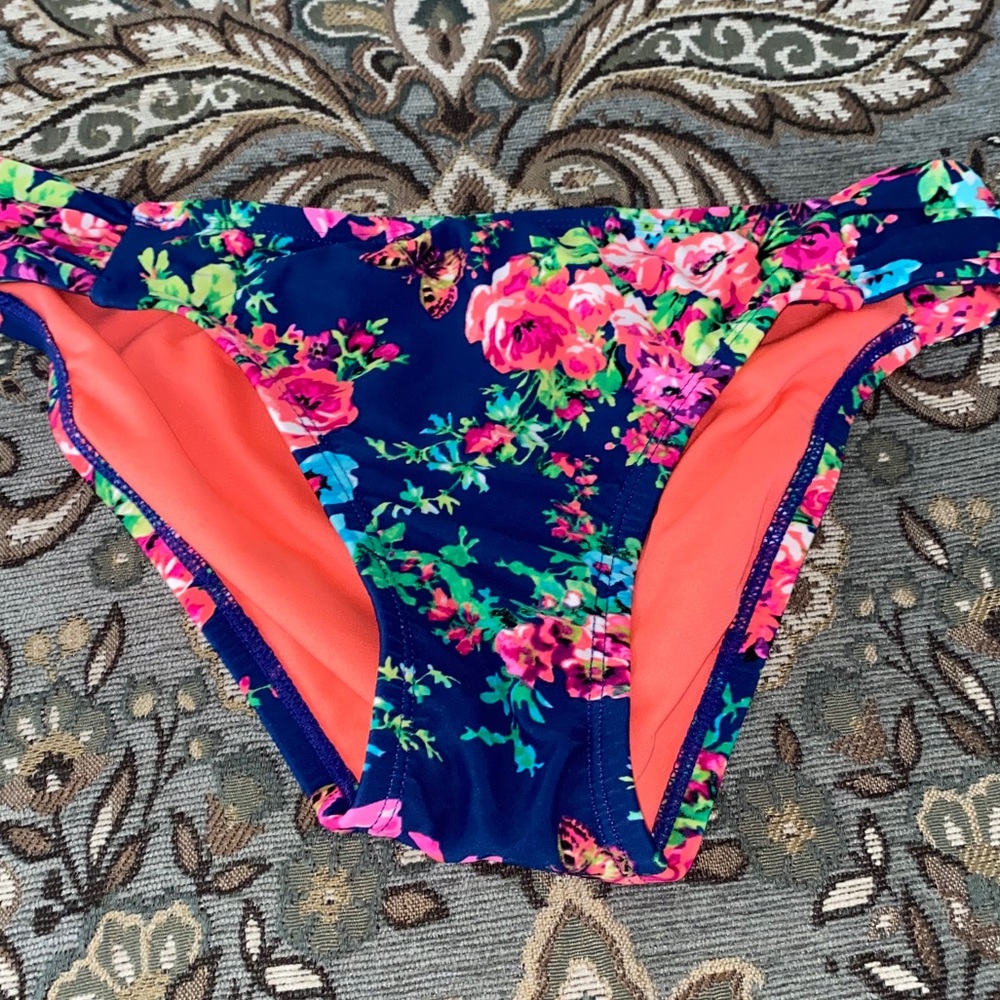 Arizona Bikini Bottoms Never Worn